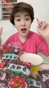 Túi 250g Táo Đỏ Tân Cương Sấy Giòn Không Hạt Hút Chân Không Vị Ngọt Tự Nhiên