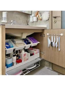 Adjustable No-Drill Shelf Bracket