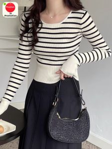 HUOLISI | Fashionable U-neck Long-sleeve Striped Slim Knitted Top