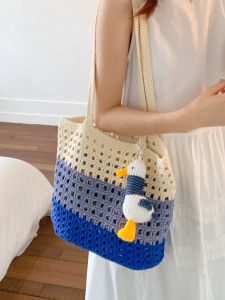 Large Capacity Woven Womens Beach Vacation Shoulder Bag 2025 New Style Versatile Commuter Tote Bag for Young Adults