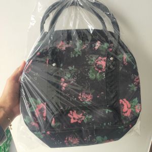 Tas Travel Tas Pakaian Tas Buwuhan Serbaguna 30x13x23cm