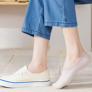 Womens Socks MD ถูกถุงสีลูกกวาด ถูกถุงเท้าข้อสั้น ผ้านุ่ม เพ้นท์น้องหมีน่ารัก