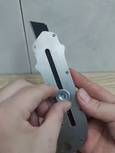 Stainless Steel Utility Knife 18mm Cutter [T&W Hardware]