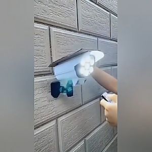 (ซื้อ 1 แถม 1)ไฟกล้องกลางแจ้ง ไฟโซล่าเซลล์ ไฟ LED โคมไฟติดผนัง ติดตั้งง่าย ไฟพลังงานแสงอาทิตย์พร้อมแผงโซล่าเซลล์