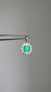 GIA F1/Minor 1.16ct Top Quality Colombia Emerald Pendant In Platinum