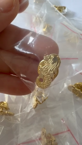Singapore Souvenir - Merlion Whole Body Collar Pin