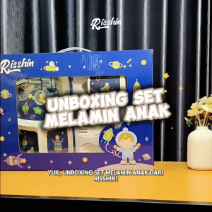 RISSHIN Peralatan Makan Bayi/Anak 4 in 1 Piring Cangkir Sendok Garpu 100% Melamin Food Grade SNI