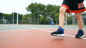 Heyshoe KOBE Mamba Rage Basketball Shoes For Boys Anti-slip w.spike Rubber Shoe For Kids Basketball Shoes