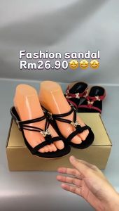 Kasut Kiri Kanan Sandal Suede Block Mid Sandal