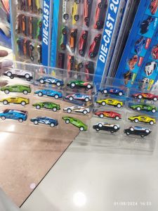 Mainan Mobil DieCast Hotwheel Metal Alloy 1 set isi 20pcs Bahan Besi Termurah