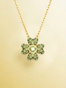 💖Swarovski💖Idyllia Clover Green Diamond Pendant Necklace S925 Sterling Silver Womens Fashion Necklace Hypoallergenic Non-allergenic Valentines Day Gift Birthday Gift for Girlfriend Bestie