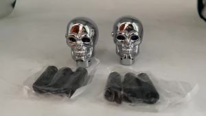 Metal skull head gear shift knob skeleton head car auto shift knob red LED light