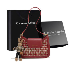 กระเป๋าสะพายข้างสีแดงสำหรับผู้หญิง กระเป๋าสะพายข้างแบบพิเศษสำหรับงานแต่งงาน กระเป๋าสะพายข้างแบบสั้น วัสดุ PU ลายตัวอักษร เย็บด้านใน