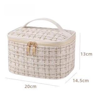 Large Capacity Travel Cosmetic Bag Womens Portable Makeup Bag Retro Style Storage Pouch for Toiletries And Skin Care Products
