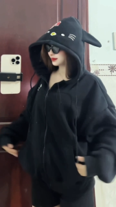 Áo Khoác Hoodie Hello Kitty Có Túi Trong In WITH – Áo Tai Mèo Form Rộng