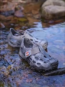 Dickies | Water Resistant Non-slip Beach Clogs