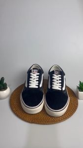 SEPATU SNEAKERS PRIA WANITA HITAM PUTIH COWO KEREN BUAT GAYA SEPATU WANITA TERBARU SEPATU SNEAKER WANITA CANVAS AUTHENTIK OTENTIK SLOP SEPATU SEKOLAH SEPATU KEREN  SEPATU KULIAH SEPATU PRIA KEREN LAKI LAKI CEWEK DEWASA BRAND LOKAL AKNA RAJALELAKI