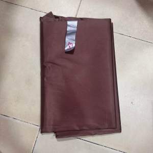 ผ้าใบกันน้ำกัน UV ข้างในเป็นผ้าคืบ UV มีขนาด 2x3cm 3x4cm 4x6cm มีหลายสี