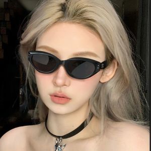 2 Pcs Korean Version Trendy Retro Cat Eye Sunglasses for Women Hip Hop Western Casual Simple Plain Outdoor  Glasses