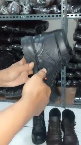 Sepatu Boots Pria Kickers Delta Safety: Untuk Proyek, Outdoor & Kantor