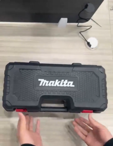 MAKITA เลื่อยโซ่ไฟฟ้าไร้สาย 6 นิ้ว 359V เลื่อยไฟฟ้าไร้สาย แบตเตอรี่ Li-ion 2 ก้อน เครื่องตัดไม้แบบพกพา แบตเตอรี่ทนทาน แรงตัดสูง แรงสูง ตัดไม้เร็ว เลื่อยโซ่ไฟฟ้าสำหรับตัดไม้ในสวน