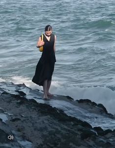 songmont กระเป๋า รุ่นluna ไซส์ M (สอบถามสีก่อนสั่งนะคะ) แท้ 100% พร้อมส่งในไทย