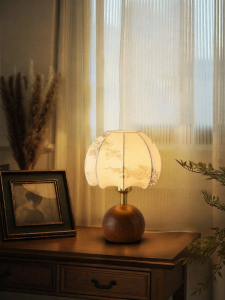 DGY | Creative French Vintage Decorative Table Lamp