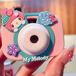 Sanrio ล้องโปรเจคเตอร์ ของแท้ พวงกุญแจกู้ 7 ประเภท การ์ตูนสุนัขหูใหญ่ Kuromi