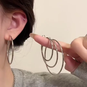 ต่างหูวงกลมใหญ่สไตล์เกาหลีสำหรับผู้หญิง ดีไซน์เรียบง่าย