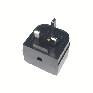 UK Plug Type G Adapter with fuse 13A EU European 2 prong round to UK Singapore Malaysia 3 Pin Conversion Power Adapter safety
