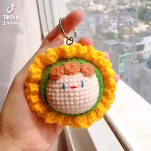 Móc khóa  bé hoa mặt trời -  bé hoa viền 2 tầng dùng để làm móc khóa treo túi