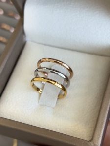 Kismet แหวนมินิมอล ตัวเรือนสแตนเลส สีโรสโกลด์ Rose Gold หน้ากว้าง 2 มิล ทรงมน Gray & Gold Jewelry [KRN142]