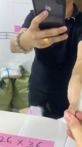 สติ๊กเกอร์กระจกเงา (เป็นฟิล์มสติ๊กเกอร์ ไม่ชัดใสเท่ากระจกแท้) ติดผนังตัดเป็นรูปได้ เสริมฮวงจุ้ย พร้อพถ่ายรูป