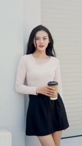 LAROMA Áo Giữ Nhiệt Nữ Cổ Thấp  | Basic - Tôn Dáng - Giữ Ấm - Siêu Co Dãn - Vải Thơm - Kháng Khuẩn - Mềm Mại - Nhanh Khô