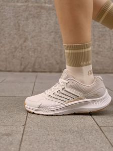 Skechers สเก็ตเชอร์ส รองเท้า ผู้หญิง GOrun Consistent 2.0 Shoes - 128609-WTP