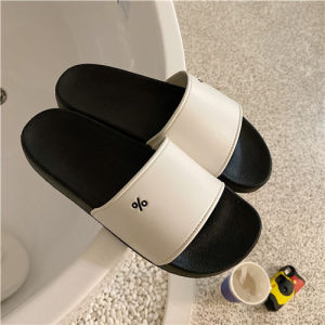 Korean Harajuku Style Home Indoor Slippers Anti-Slip Flat Bottom Casual Summer Ladies Slippers Comfortable Soft House Slippers