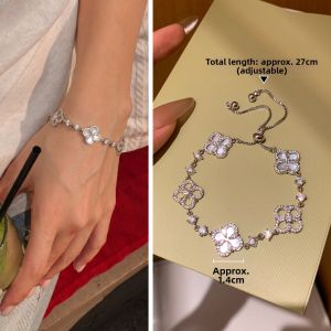 CAFFTI | Natural White Mother-of-Pearl Clover Bracelet