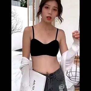 Holly Fashion Bra BH Wanita Fashion Pantai Tanpa Kawat Bahan Halus Bra Pakaian Wanita BR009