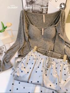 ชุดนอนผู้หญิงฤดูใบไม้ร่วง/ฤดูหนาว ชุดสามชิ้น ชุดนอนในบ้าน สายเดี่ยว แผ่นเสริมหน้าอก คอวี แขนกุด กระโปรงยาวปานกลาง