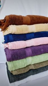 Utopia Towels 1 Piece Luxury Bath Towel (27 x 54 Inches) 70x140cm 550gsm 100% Ring Spun Cotton 550GSM Lightweight and Highly Absorbent Quick Drying Towels for Bathroom Gym Spa and Hotel (Grey)