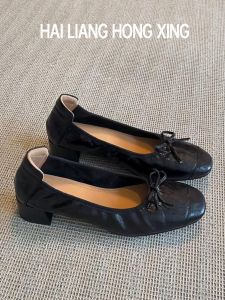 Handmade ของแท้หนังสไตล์ฝรั่งเศสผู้หญิงรองเท้าส้นหยาบและผีเสื้อรอบหัวกลางส้นบัลเล่ต์นักเต้นรองเท้าแตะ