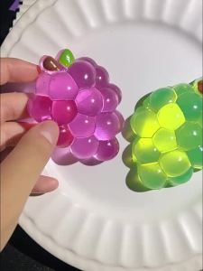 Squishy Fruit Grapes Fidget Toy Squeeze Stress Relief Hand Toy Anti-Anxiety Fruit Stretchy Slow Rising Toy Creative Sensory Toy