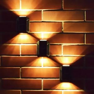 Đèn LED hắt tường 2 đầu năng lượng mặt trời trang trí decor sân vườn ban công ngoài trời chống thấm nước