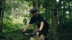 HOTO Air Pump Pocket - 150psi Portable Inflator 2000mAh Quick Setup 2 Memory Presets Digital Display