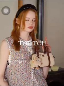 Túi Trống T0U Chính Hãng Kèm Charm Form Dày Dặn Cứng Cáp Size 18cm (Auth Tuồn)