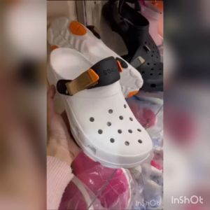 Crocs Classic All-Terrain Clog รองเท้าคร็อคส์ รุ่นคลาสสิคใส่ได้ทั้งชายหญิง