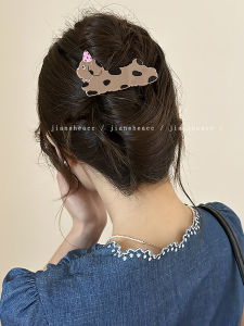กิ๊บติดผมรูปแมว Adorable Cute Cat Twisted Clip Unique Design Hair Accessories Half Updo Bobby Pin ทรงหน้ามน สไตล์เกาหลี