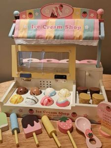 Wooden Role Play Ice Cream Shopping Cart Toy