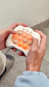 POP IT ELEKTRONIK 2023 new Pop It Push Bubble Game Challenge Fidget Toys Dengan Mesin Game LED Menghilangkan Stress Mainan Anti-