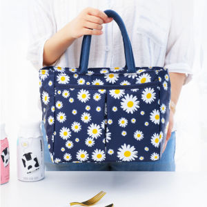 Daisy Printed Lunch Bag: A Stylish & Practical Choice for Your Picnic